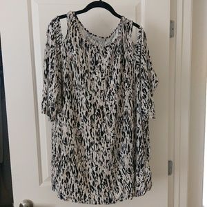 Dana Buchman 3/4 Sleeve Cold Shoulder Tunic